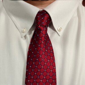 NAUTICA Tie / Necktie * Silk * Burgundy/Red with Navy and White Geometric Patter